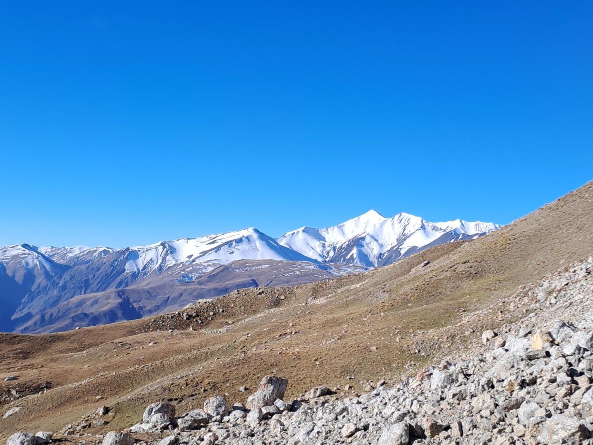 Xinaliq Khinalig Izzet'S Riverside Home Stay エクステリア 写真