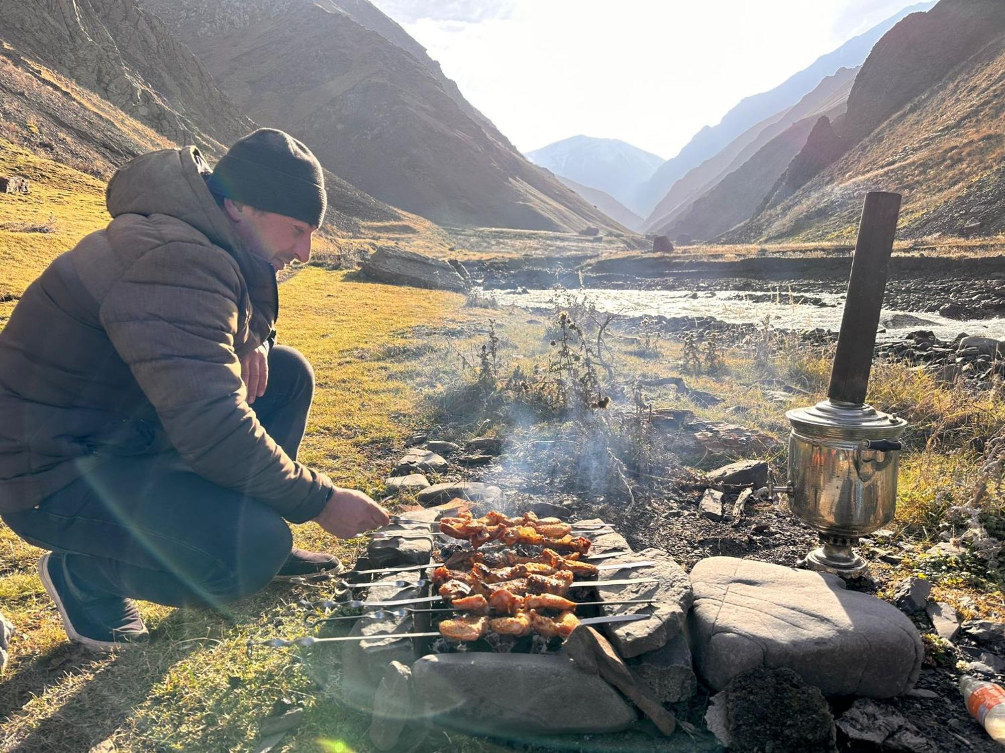 Xinaliq Khinalig Izzet'S Riverside Home Stay エクステリア 写真