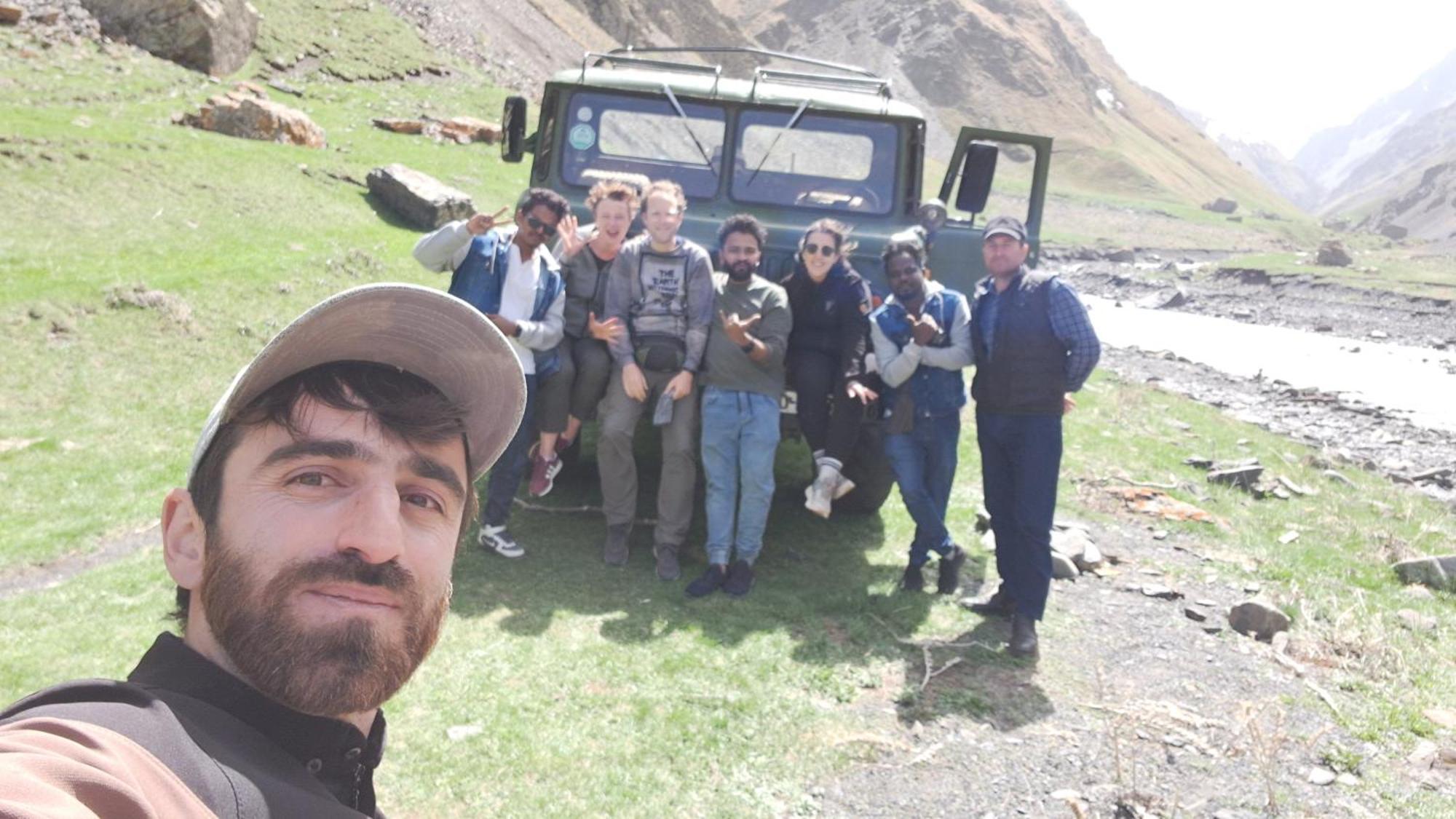 Xinaliq Khinalig Izzet'S Riverside Home Stay エクステリア 写真
