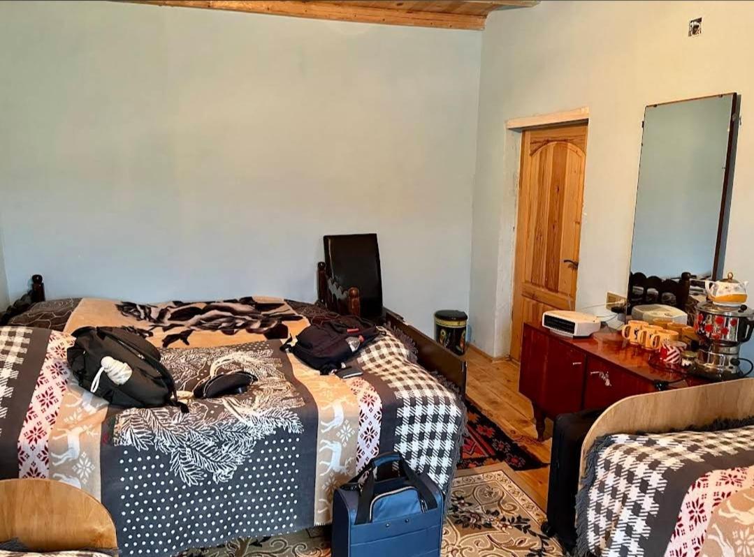 Xinaliq Khinalig Izzet'S Riverside Home Stay エクステリア 写真
