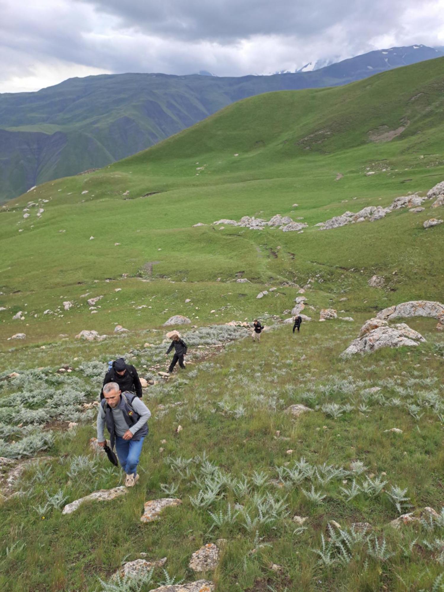 Xinaliq Khinalig Izzet'S Riverside Home Stay エクステリア 写真