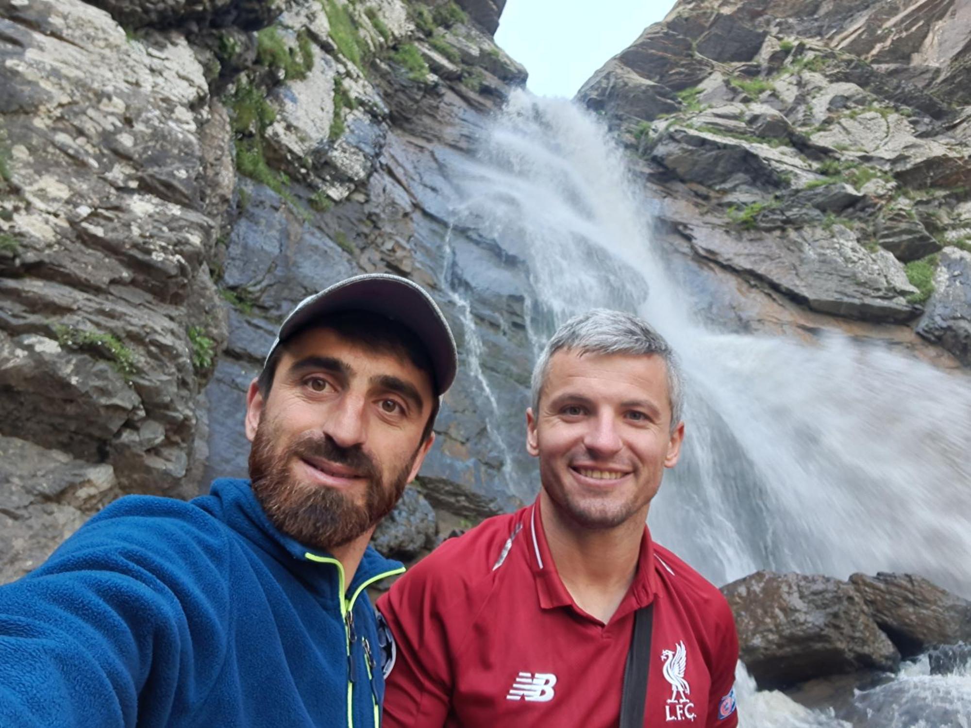 Xinaliq Khinalig Izzet'S Riverside Home Stay エクステリア 写真