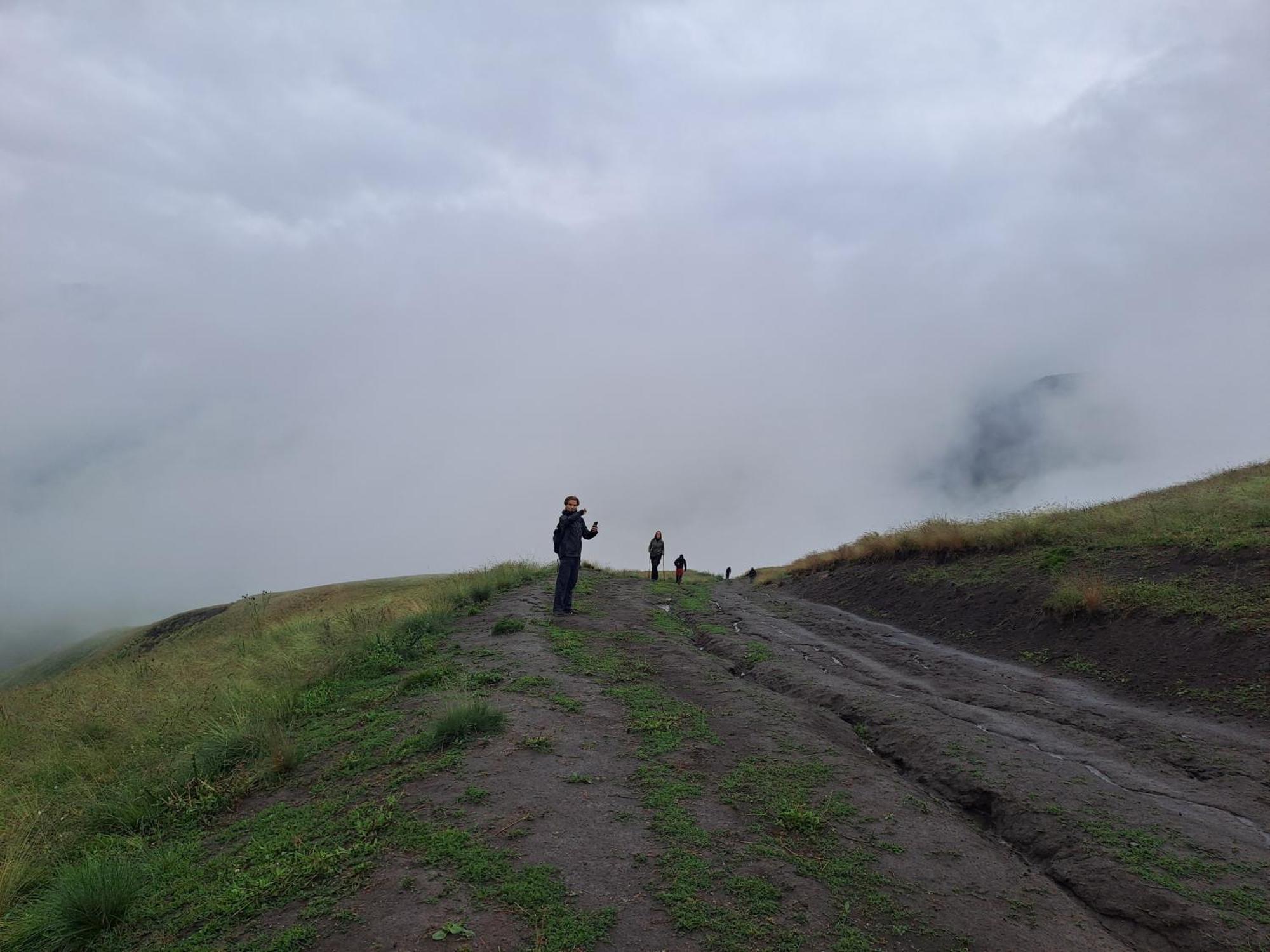 Xinaliq Khinalig Izzet'S Riverside Home Stay エクステリア 写真