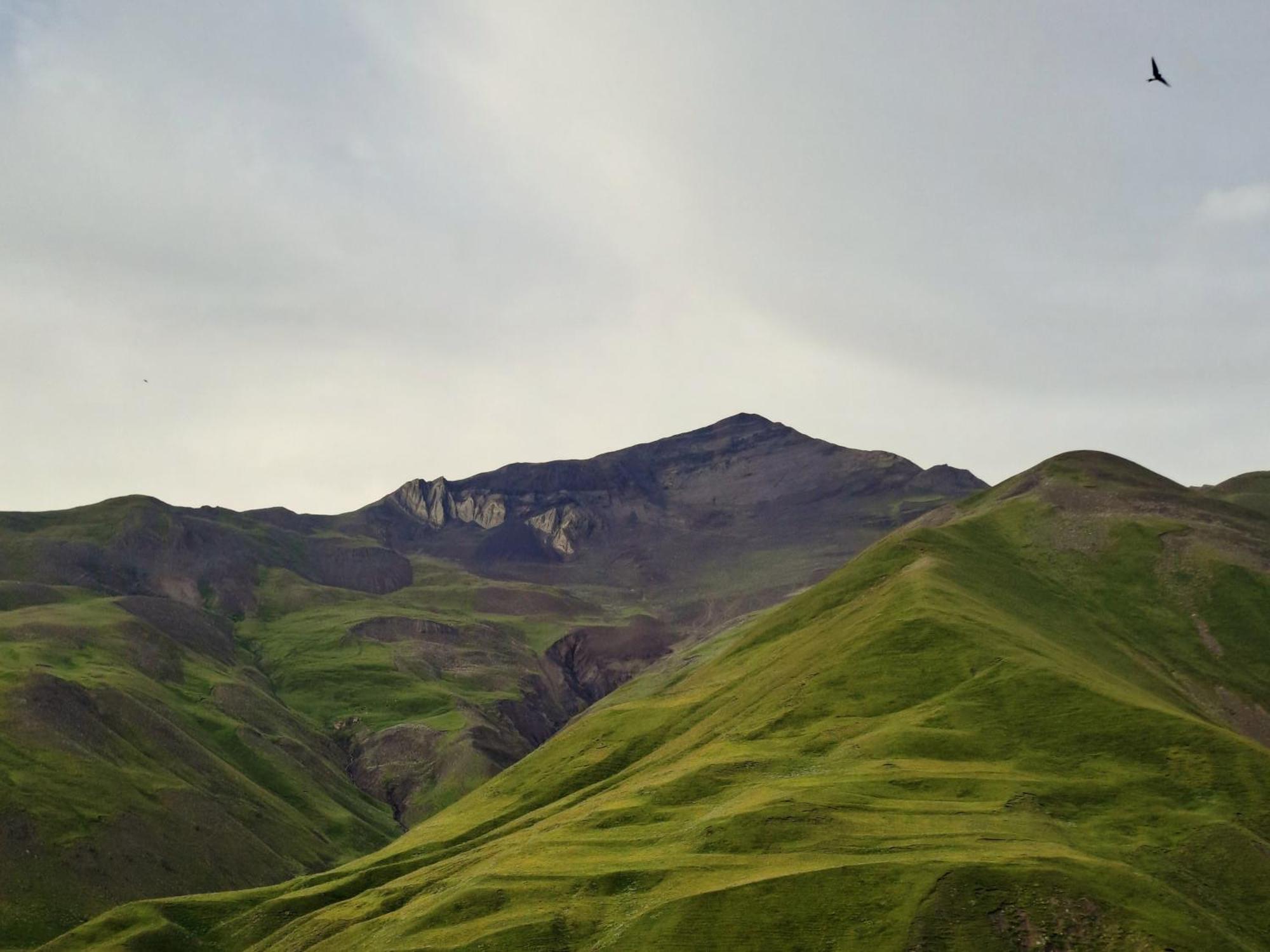 Xinaliq Khinalig Izzet'S Riverside Home Stay エクステリア 写真